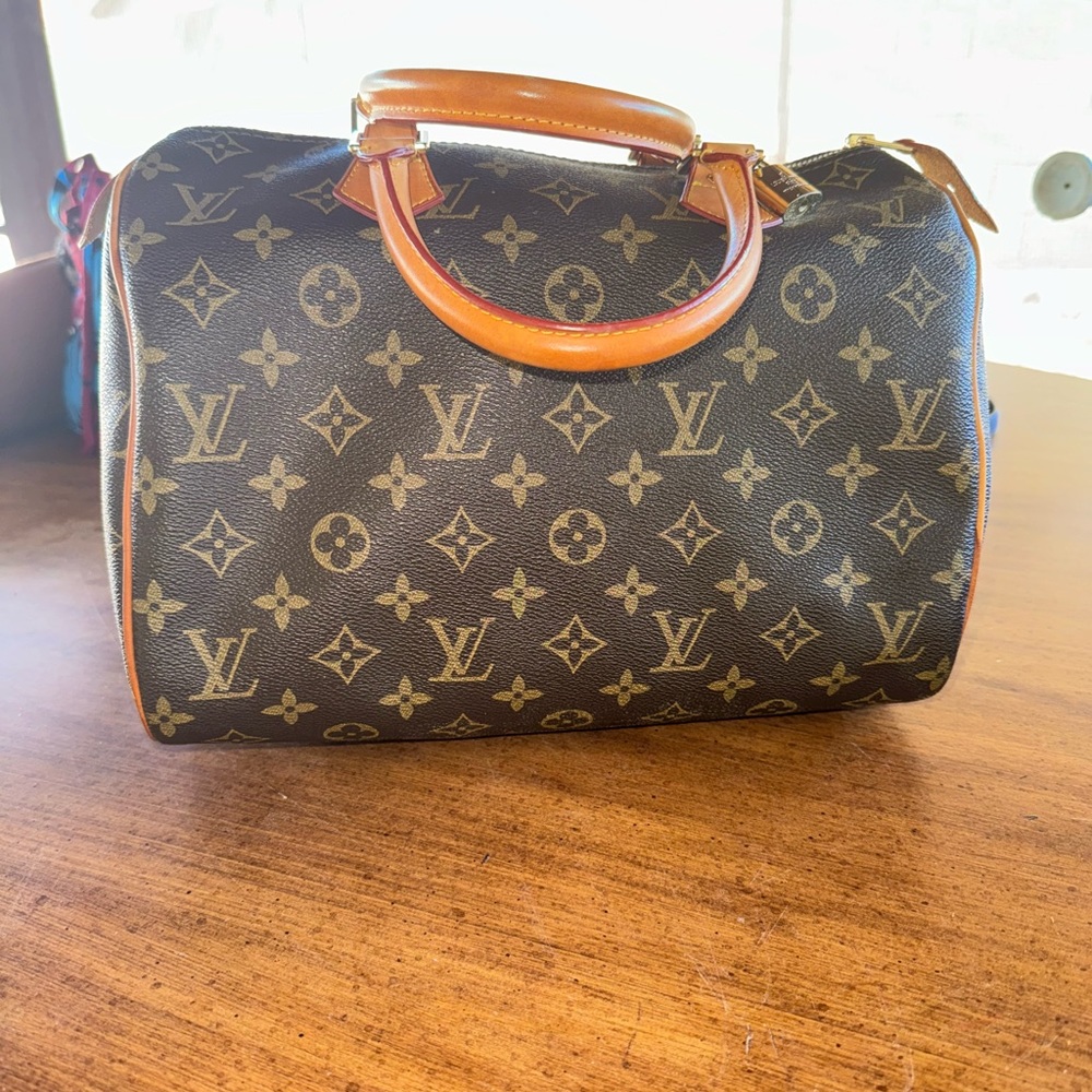 Hand bag